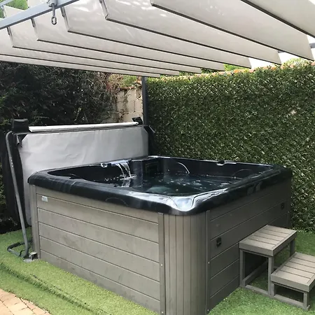 Gite Les Colibris Avec Spa - 6 Personnes Vakantiehuis *